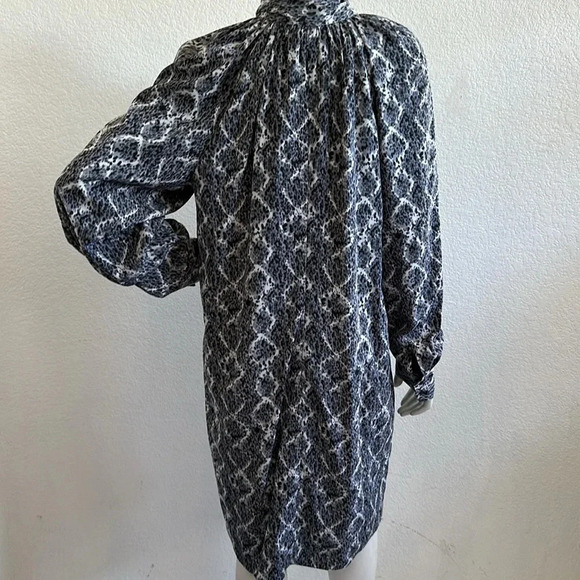 Adriana Papell Gray & white Tie-Front Lined Longsleeve Sheath Dress - Picture 8 of 10